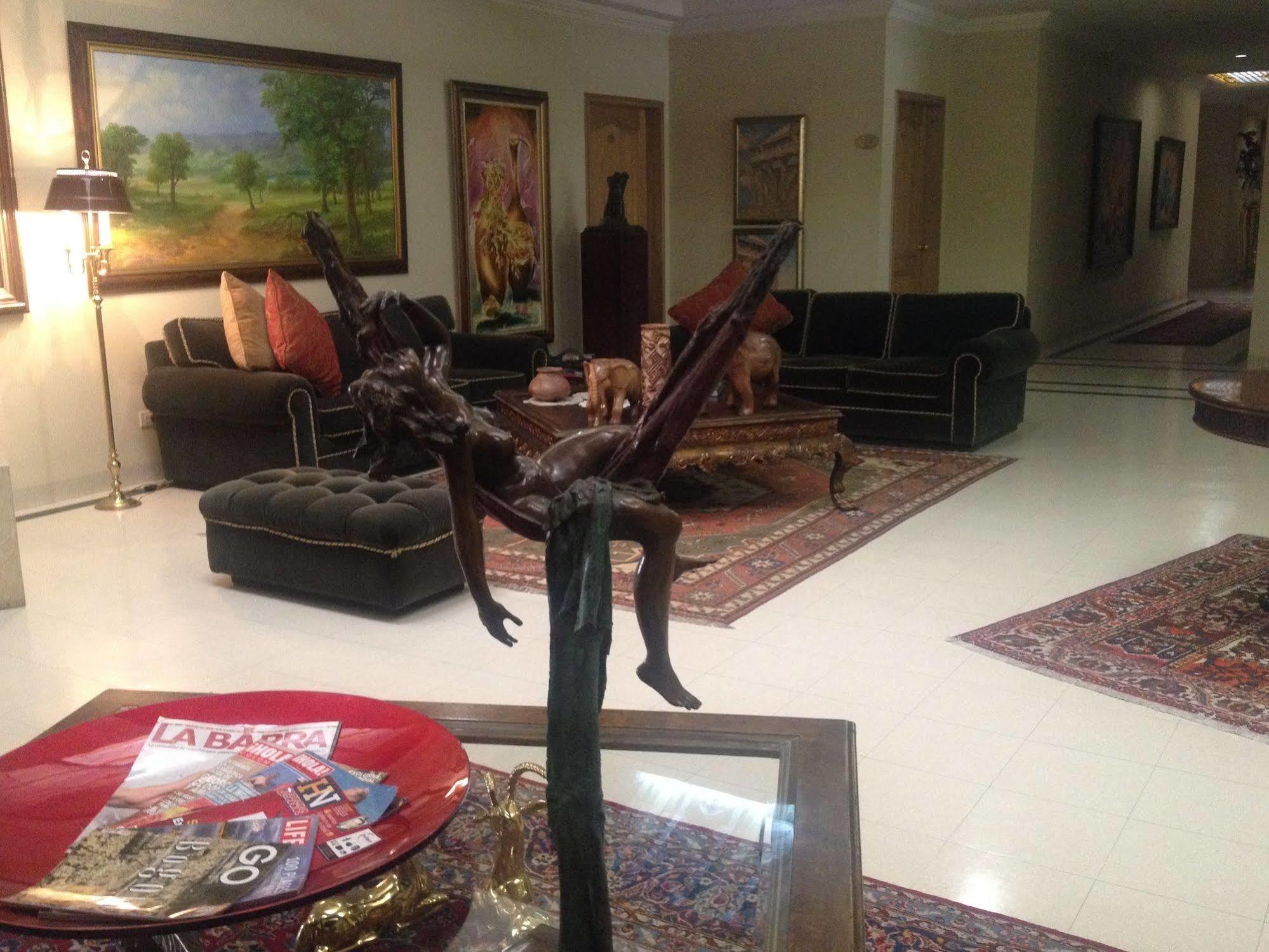 בוגוטה Hotel La Font Boutique מראה חיצוני תמונה